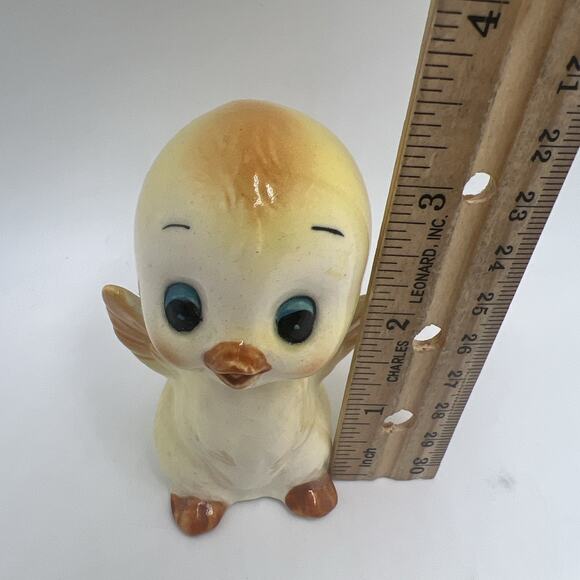 Vintage Ceramic Japan Yellow Bird Anthropomorphic - Picture 3 of 5